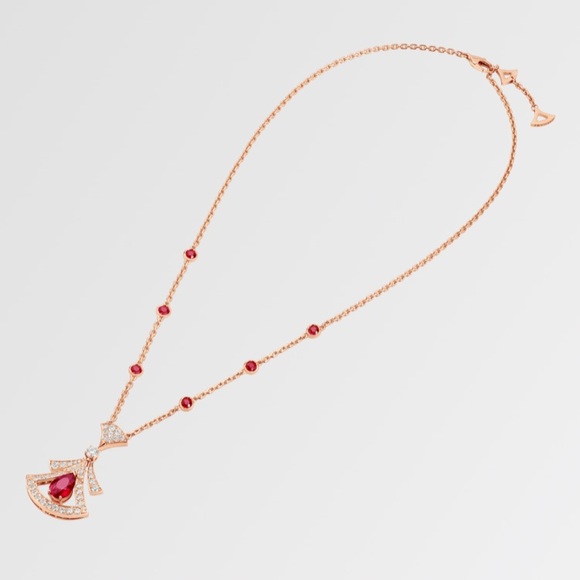 Divas dream necklace rose gold with red crystals ♥️💛 - Picture 6 of 8